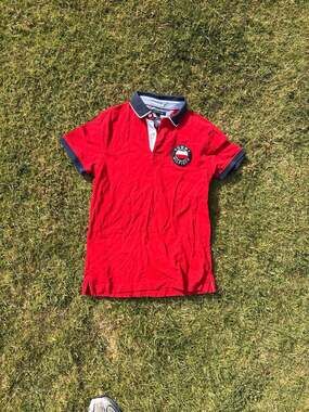 Tommy Hilfiger Men's Slim Fit Red Polo Shirt with Circle Logo Patch